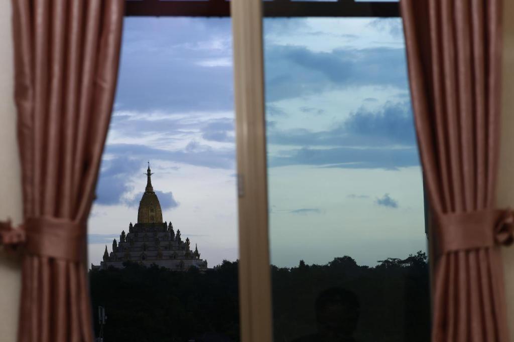 Rose Palace Hotel Rangoon Eksteriør billede