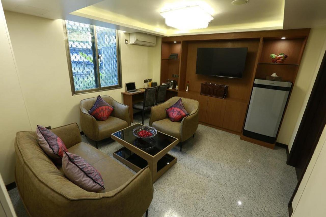 Rose Palace Hotel Rangoon Eksteriør billede